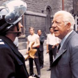 Deux hommes dans la ville