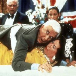 Y a-t-il un flic pour sauver la reine ?