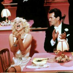 Victor Victoria