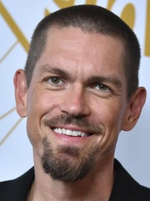 Steve Howey