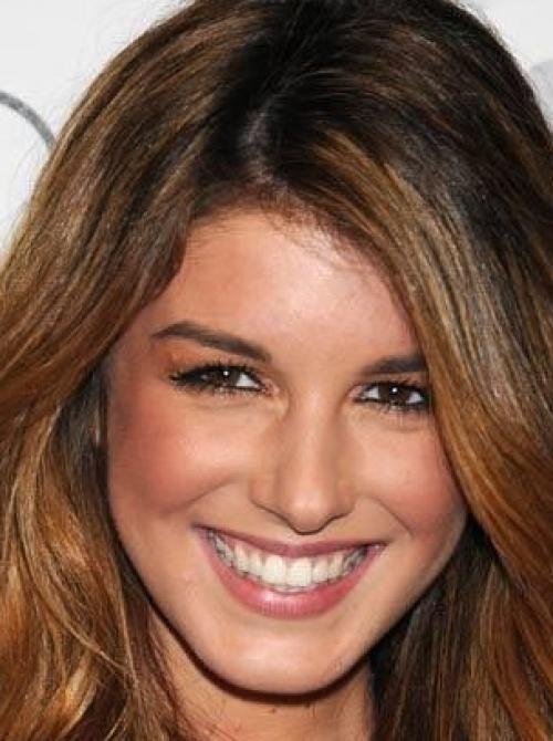 Shenae Grimes-Beech