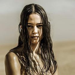 Courtney Eaton