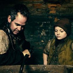 Tom Hollander