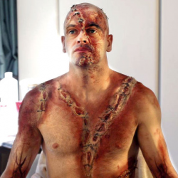 Jonny Lee Miller