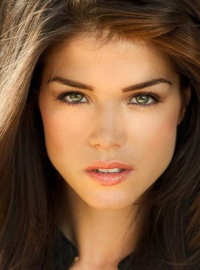 Marie Avgeropoulos