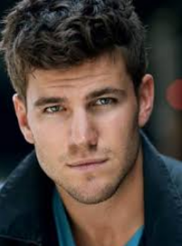 Austin Stowell