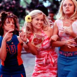 La blonde contre-attaque