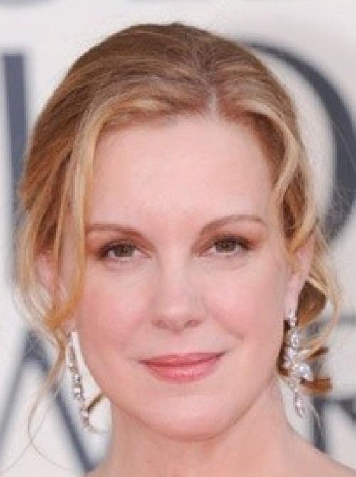 Elizabeth Perkins