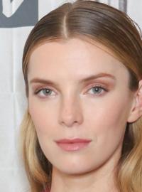 Betty Gilpin