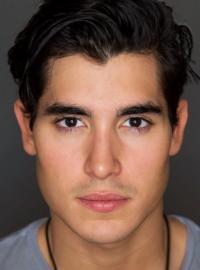 Henry Zaga