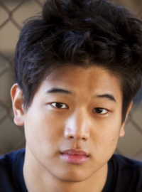 Ki Hong Lee