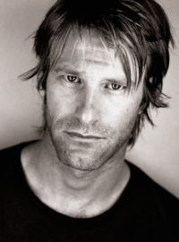 Aaron Eckhart