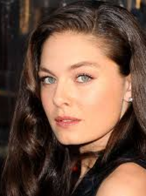 Alexa Davalos